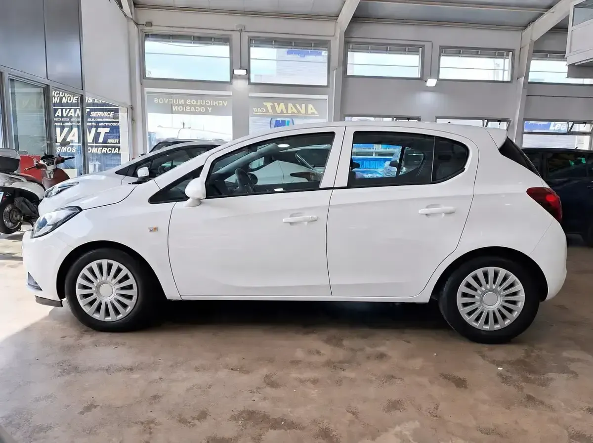 Usado Opel Corsa Business 90 CV (66 kW) 2019 Blanco Utilitario