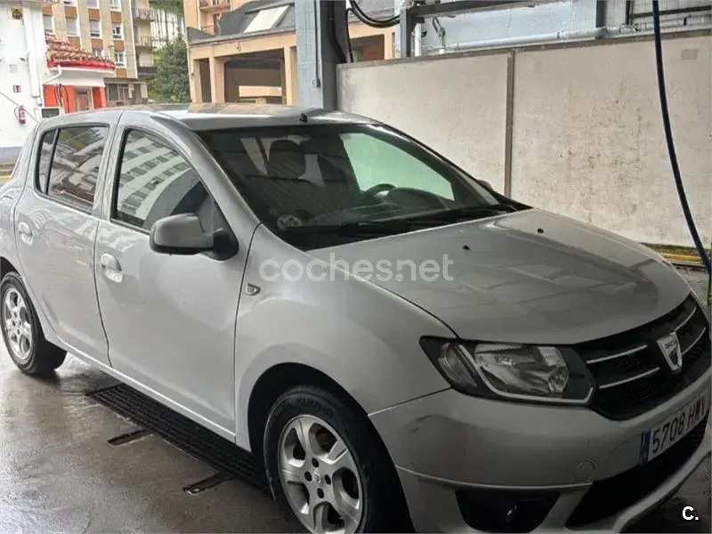 Brugt Dacia Sandero Lauréate 90 HK (66 kW) 2014 Hvid Sedan