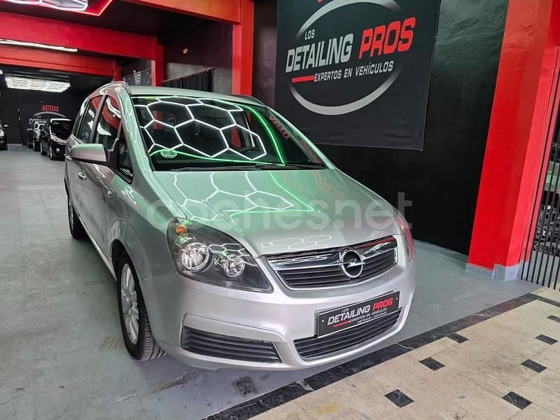 Gris / plata Usado 2006 Opel Zafira Enjoy Monovolumen | 4500 € (Precio justo) - Imagen 1/4