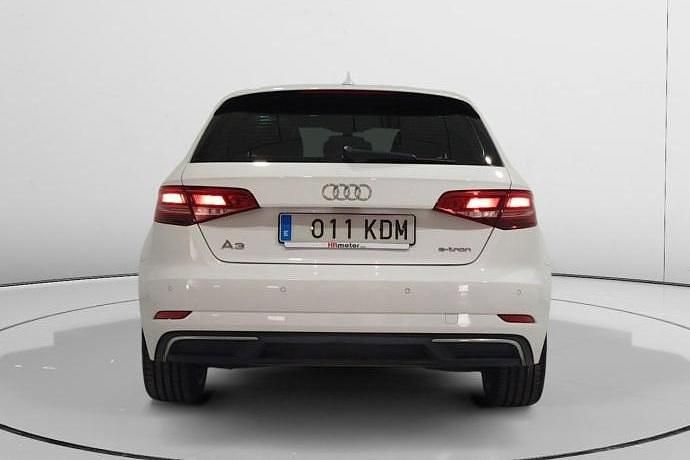 Używany Audi A3 Design 204 KM (150 kW) 2017