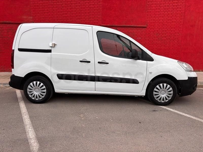 Usado Citroën Berlingo Seduction 75 CV (55 kW) 2015 Blanco Monovolumen