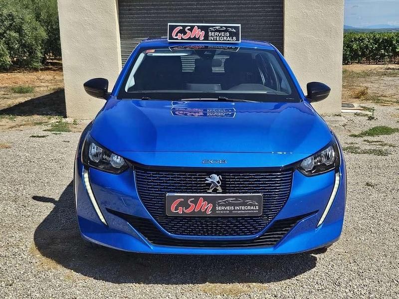 Usado Peugeot e-208 Active 100 kW (136 CV) 2023 Azul Utilitario