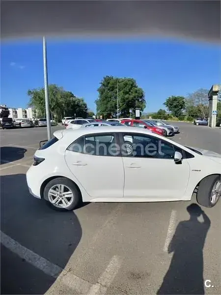Usado Toyota Corolla Active 122 CV (89 kW) 2021 Blanco Berlina