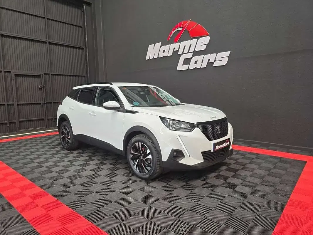 Usado Peugeot 2008 Active 109 CV (80 kW) 2022 Blanco SUV