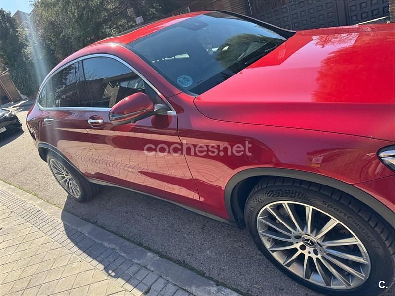 Usado Mercedes GLC300 245 CV (180 kW) 2022 Rojo Coupe