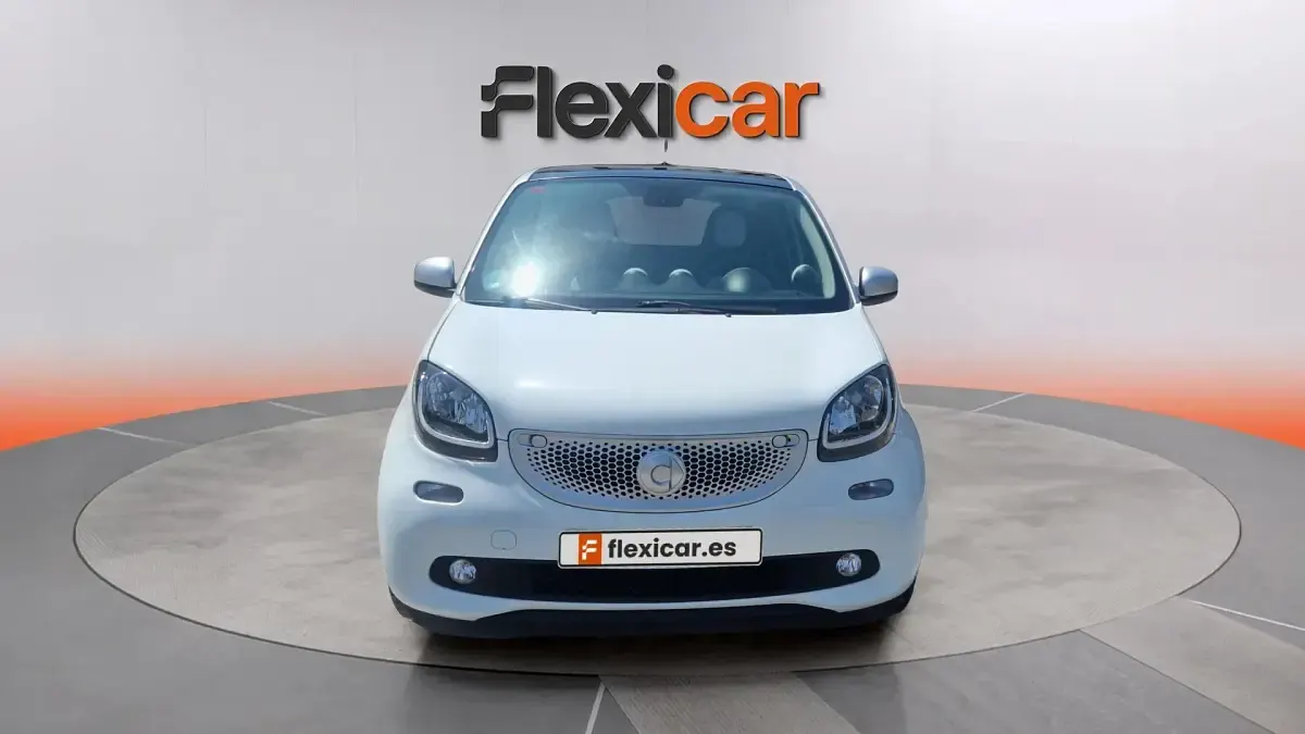 Usado Smart ForFour Passion 90 CV (66 kW) 2017 Blanco Utilitario