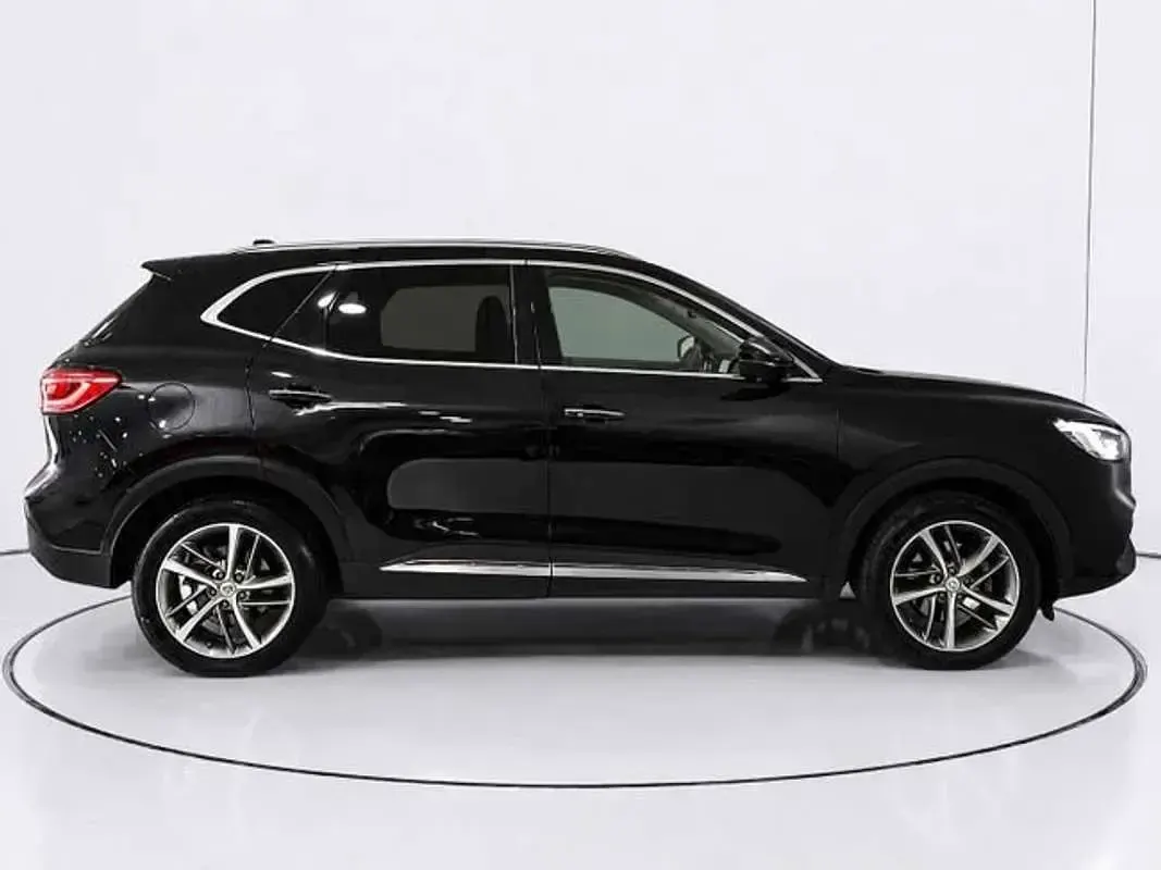 Usado MG HS Luxury 258 CV (189 kW) 2023 Negro SUV