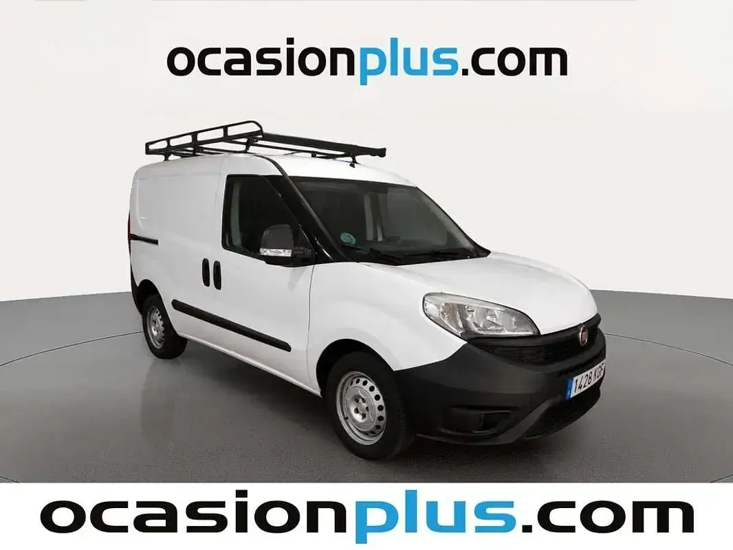 Usado Fiat Doblò 95 CV (69 kW) 2017 Blanco Monovolumen