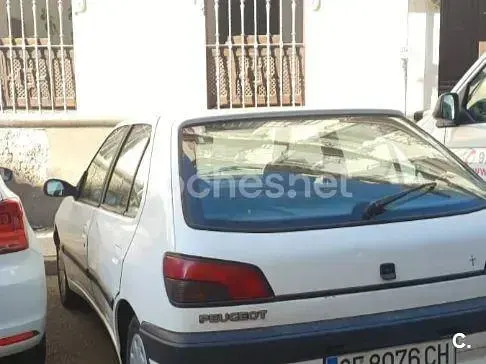 Usado Peugeot 306 92 CV (67 kW) 1994 Blanco Berlina