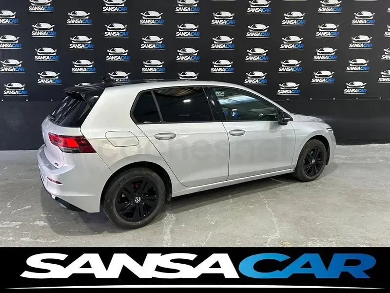 Usado VW Golf VIII Life 110 CV (80 kW) 2022 Gris / plata Berlina