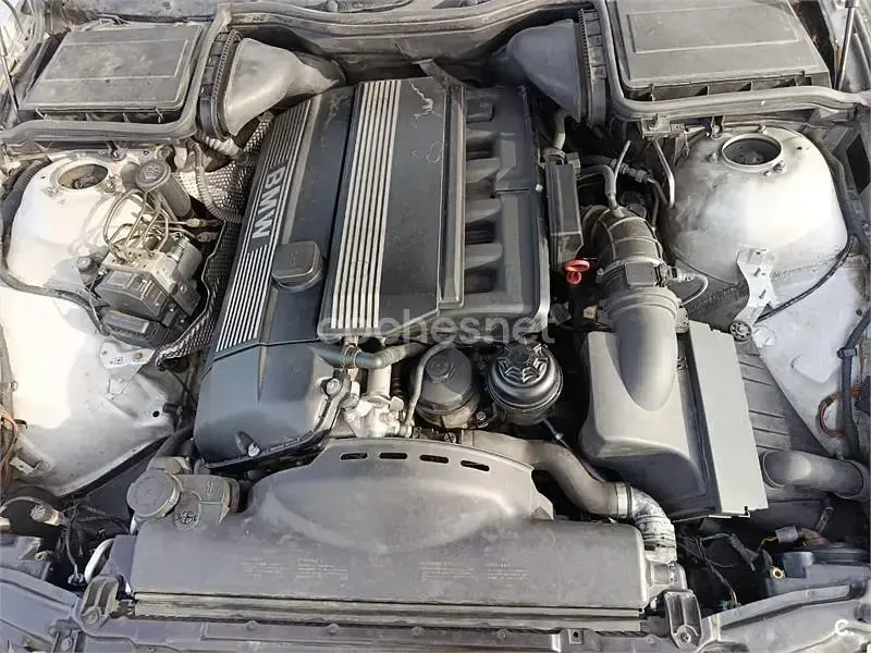 Usado BMW 530 231 CV (169 kW) 2001 Gris / plata Berlina