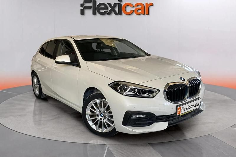 Blanco Usado 2022 BMW 118 Utilitario | 20.390 € (Buen precio) - Imagen 1/4