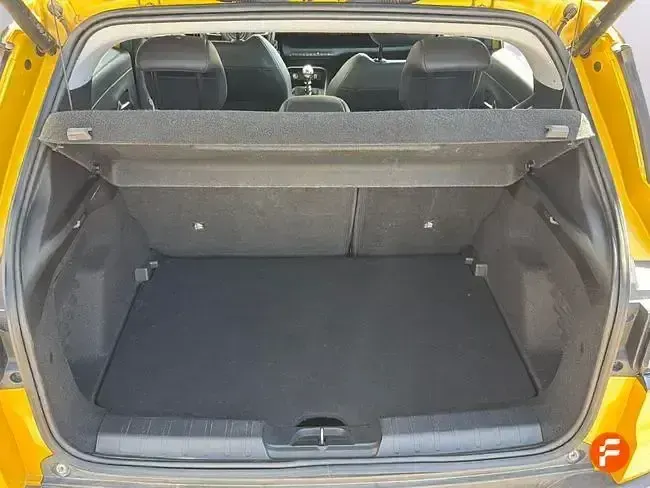 Usado Jeep Avenger Altitude 100 CV (73 kW) 2023 Amarillo SUV