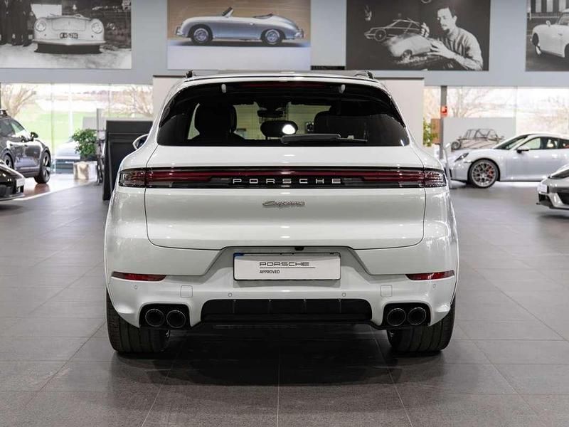 Usado Porsche Cayenne 470 CV (345 kW) 2025 Blanco SUV