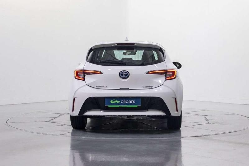 Usado Toyota Corolla Active 122 CV (89 kW) 2022 Blanco Utilitario