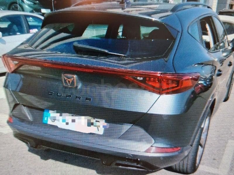 Usado Cupra Formentor 150 CV (110 kW) 2022 Gris / plata SUV