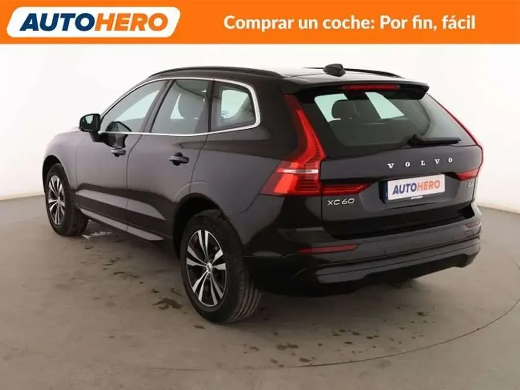 Usado Volvo XC60 Momentum 197 CV (144 kW) 2021 Negro SUV