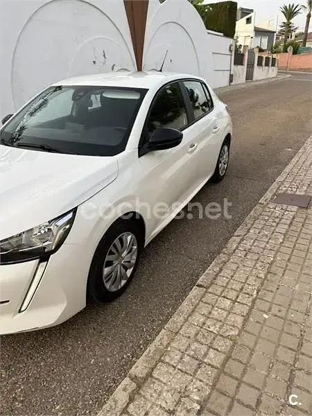 Usado Peugeot 208 Active 100 CV (73 kW) 2022 Blanco Utilitario