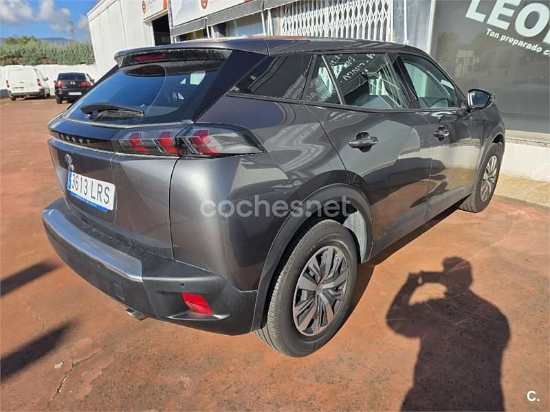 Usado Peugeot 2008 Active 110 CV (80 kW) 2021 Gris / plata SUV