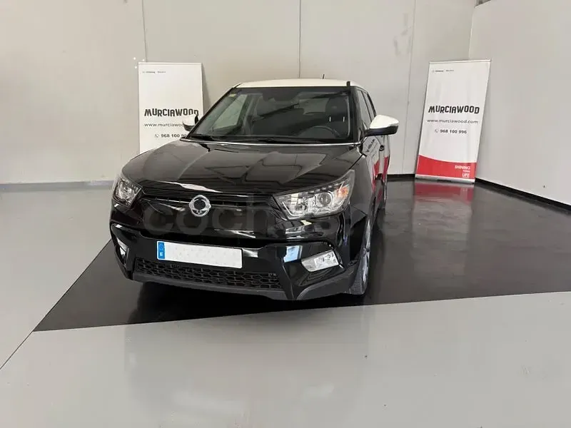 Usado SsangYong Tivoli Limited 115 CV (84 kW) 2018 Negro SUV
