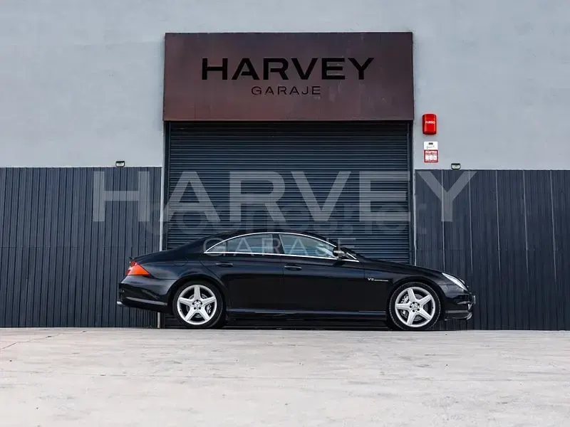 Usado Mercedes CLS55 AMG AMG 476 CV (350 kW) 2005 Negro Berlina