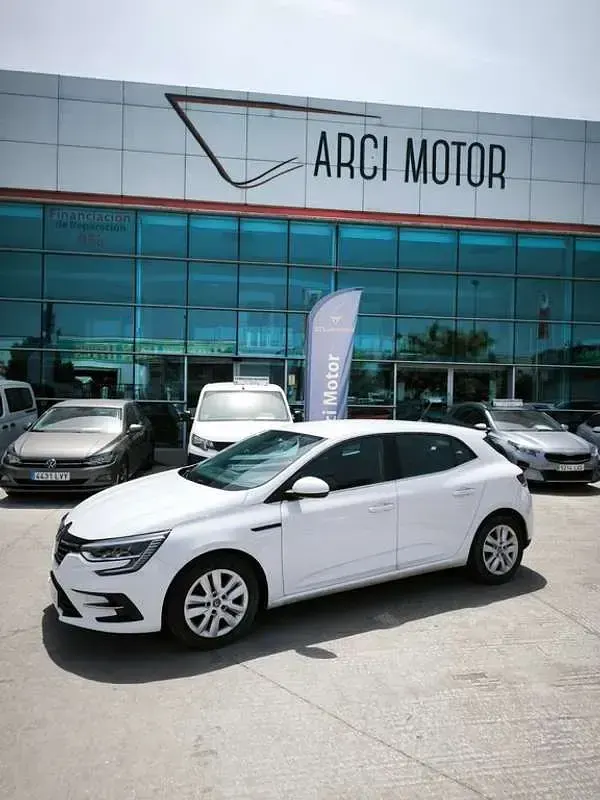 Usado Renault Mégane Intens 116 CV (85 kW) 2021 Blanco Utilitario