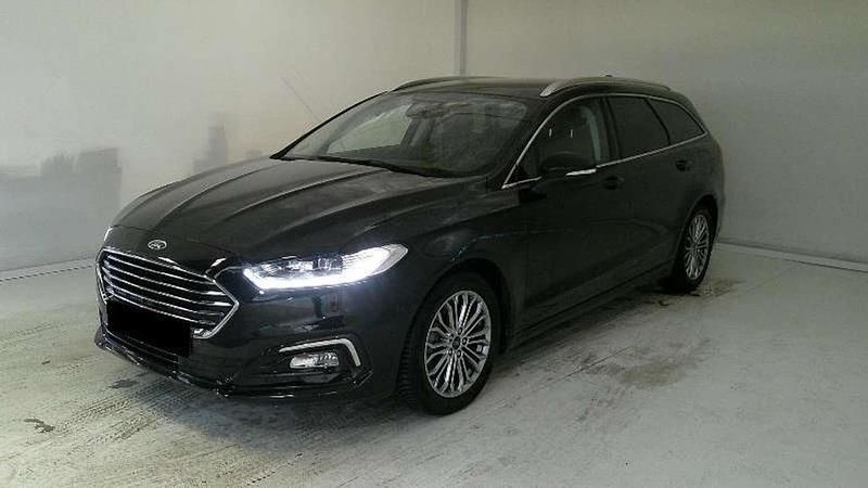 Usado Ford Mondeo Titanium 186 CV (136 kW) 2021 Negro Familiar