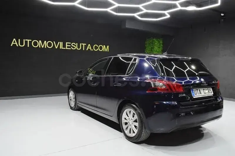 Usado Peugeot 308 Style 130 CV (95 kW) 2020 Azul Berlina