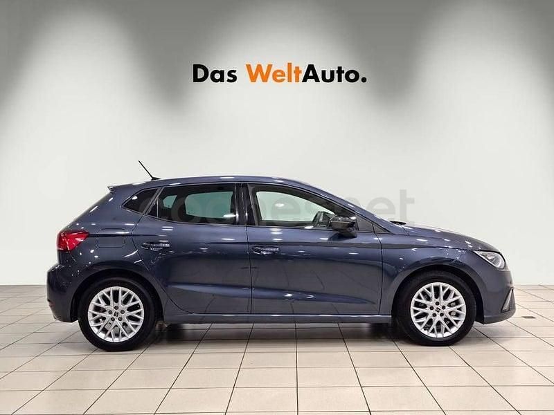 Usado Seat Ibiza FR 115 CV (84 kW) 2025 Gris / plata Utilitario