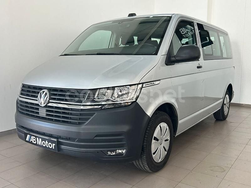 Gris / plata Usado 2023 VW Caravelle Monovolumen | 36.600 € (Precio justo) - Imagen 1/4