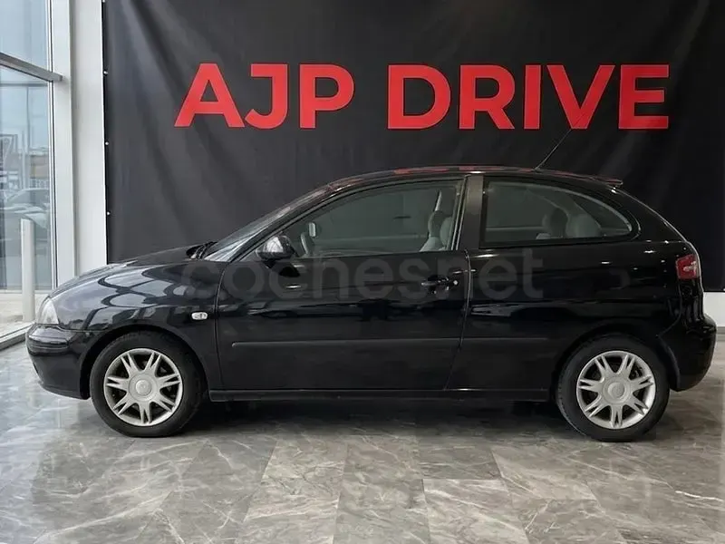 Usado Seat Ibiza Stella 64 CV (47 kW) 2003 Negro Utilitario