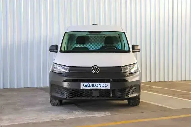 Usado VW Caddy Business 75 CV (55 kW) 2023 Blanco Monovolumen