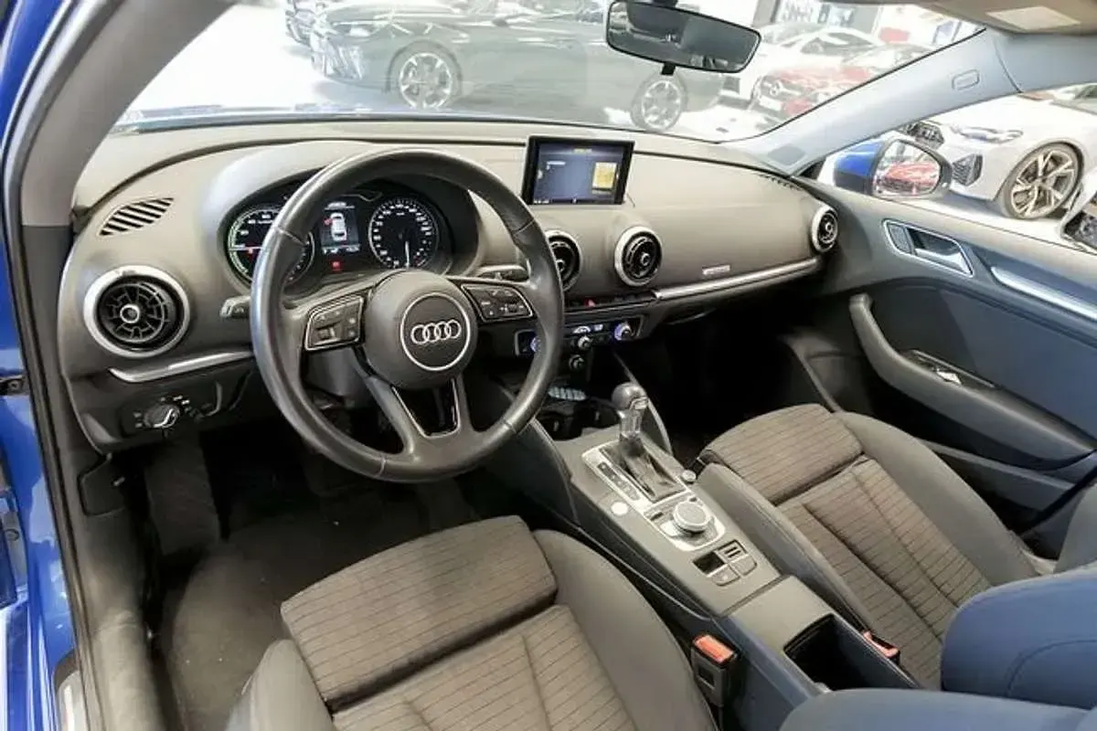 Usado Audi A3 Sportback Premium 204 CV (150 kW) 2020 Azul Utilitario