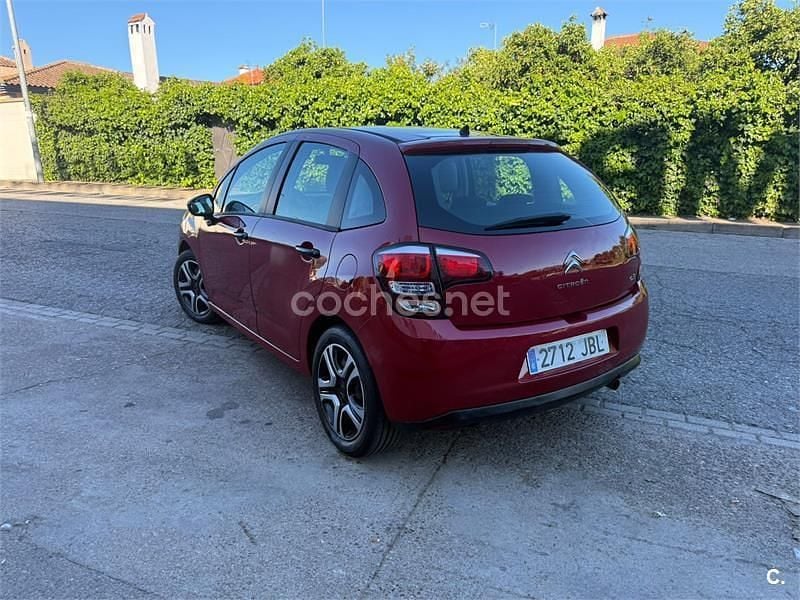 Usado Citroën C3 68 CV (50 kW) 2015 Granate Berlina
