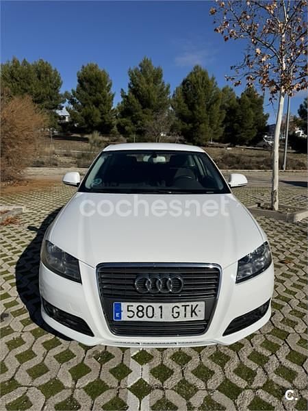 Usado Audi A3 Ambiente 125 CV (91 kW) 2010 Blanco Berlina