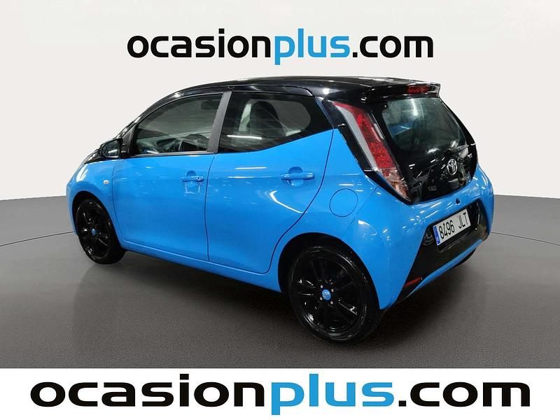 Usado Toyota Aygo X-cite 69 CV (50 kW) 2016 Azul Utilitario