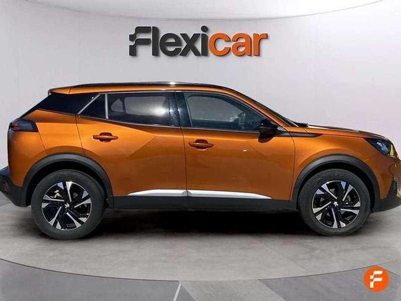 Usado Peugeot 2008 Active 101 CV (74 kW) 2023 Naranja SUV