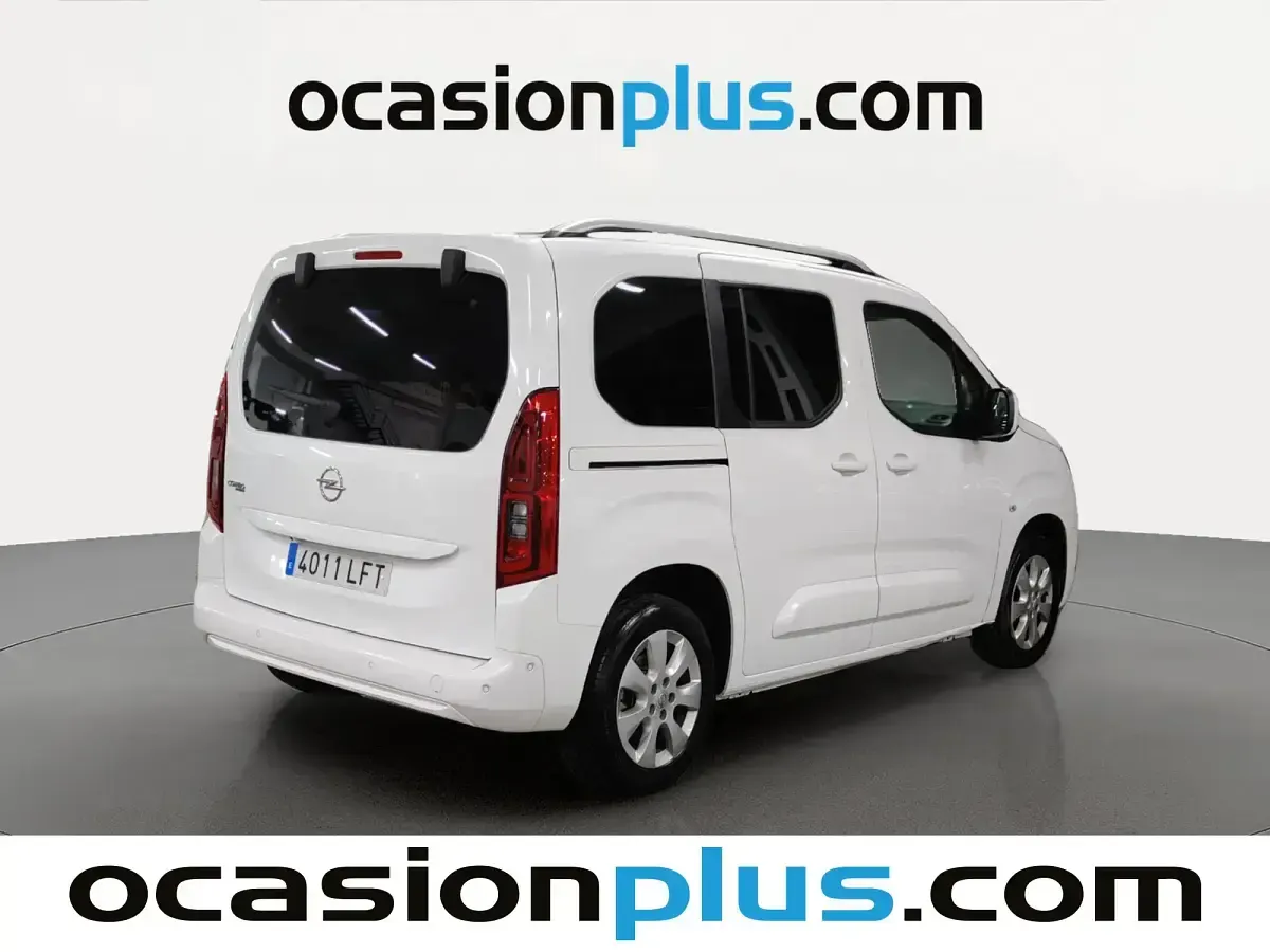 Usado Opel Combo Innovation 131 CV (96 kW) 2020 Blanco Monovolumen