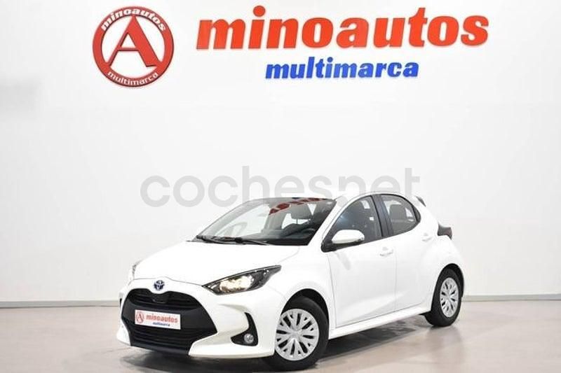 Usado Toyota Yaris Hybrid Business Edition 116 CV (85 kW) 2021 Blanco Utilitario