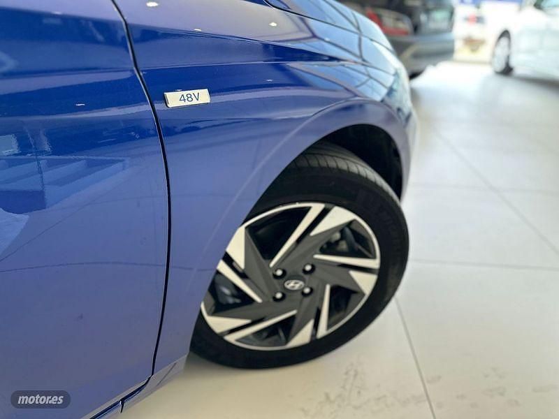 Usado Hyundai i20 101 CV (74 kW) 2021 Azul Berlina