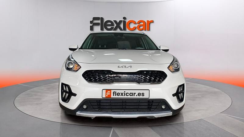 Begagnad Kia Niro 141 HK (103 kW) 2022 Vit SUV