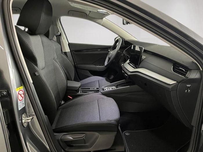 Usado Skoda Octavia Selection 116 CV (85 kW) 2025 Gris Familiar