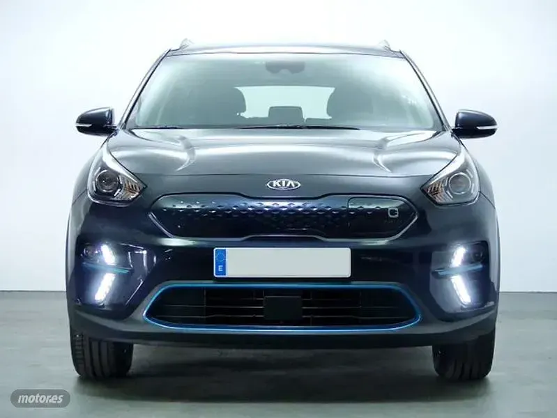 Usado Kia e-Niro 150 kW (204 CV) 2021 Azul SUV