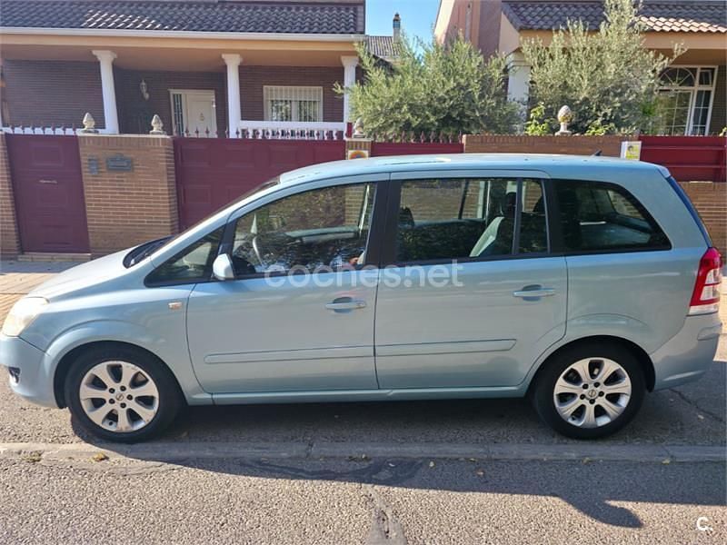 Azul Usado 2009 Opel Zafira Energy Monovolumen | 3990 € (Precio justo) - Imagen 1/4