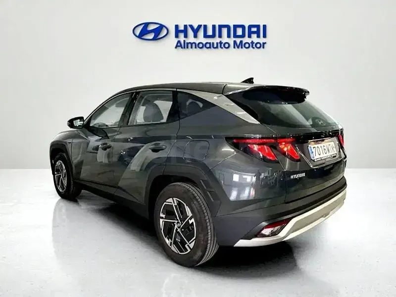 Usado Hyundai Tucson 115 CV (84 kW) 2024 Gris / plata SUV