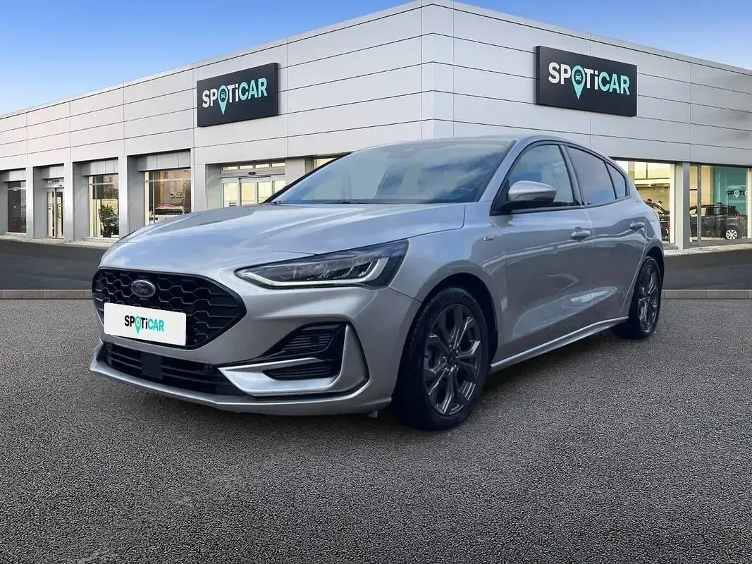 Usado Ford Focus ST-Line 125 CV (91 kW) 2023 Gris
