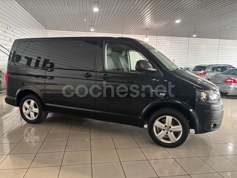 Usado VW Caravelle Trendline 180 CV (132 kW) 2013 Negro Monovolumen