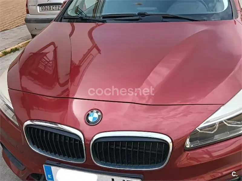Usado BMW 218 150 CV (110 kW) 2015 Rojo Familiar