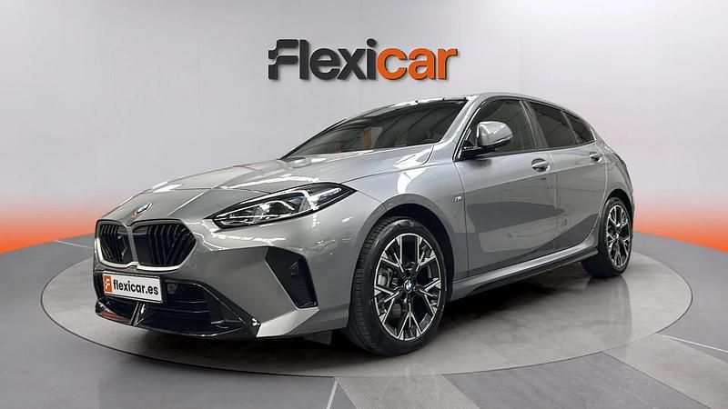 Usado BMW 116 122 CV (89 kW) 2025 Gris Utilitario