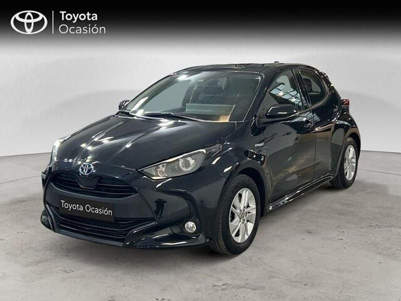 Negro Usado 2021 Toyota Yaris Hybrid Active | 20.250 € (Precio justo) - Imagen 1/4